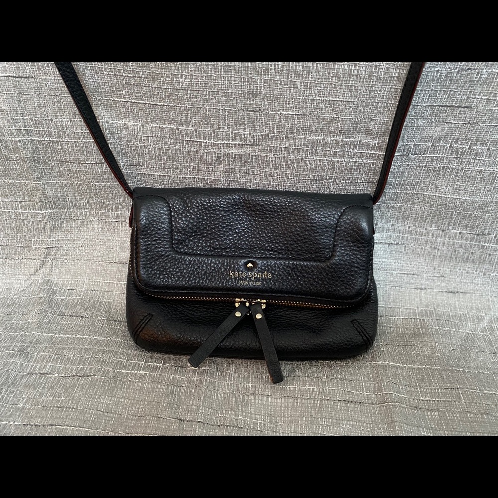 Kate Spade 💯 Authentic vintage small crossbody.